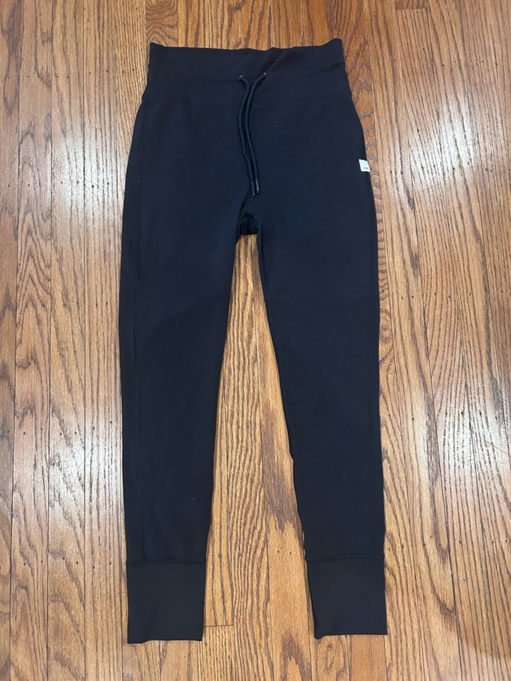 Vuori Black High-Waist Jogger Leggings - Picture 3 of 5